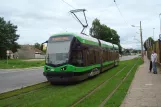 Elbląg tram line 3 with low-floor articulated tram 402 at Browarna (2011)