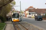 Mainz tram line 52 with low-floor articulated tram 208 at Bahnstraße (2009)