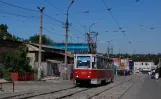 Mariupol tram line 5 with railcar 956 at Tsentralnyi Rynok (2012)