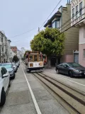 San Francisco cable car Powell-Hyde with cable car 7 near Washington & Jones (2022)
