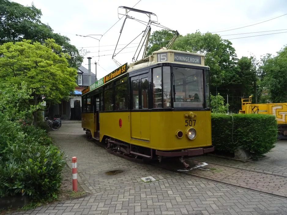 Amsterdam museum line 30 with railcar 507 at Haarlemmermeerstation (2022)