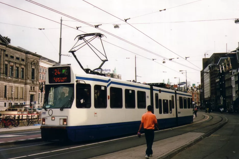 Amsterdam tram line 24 with articulated tram 818 on Rokin (2007)