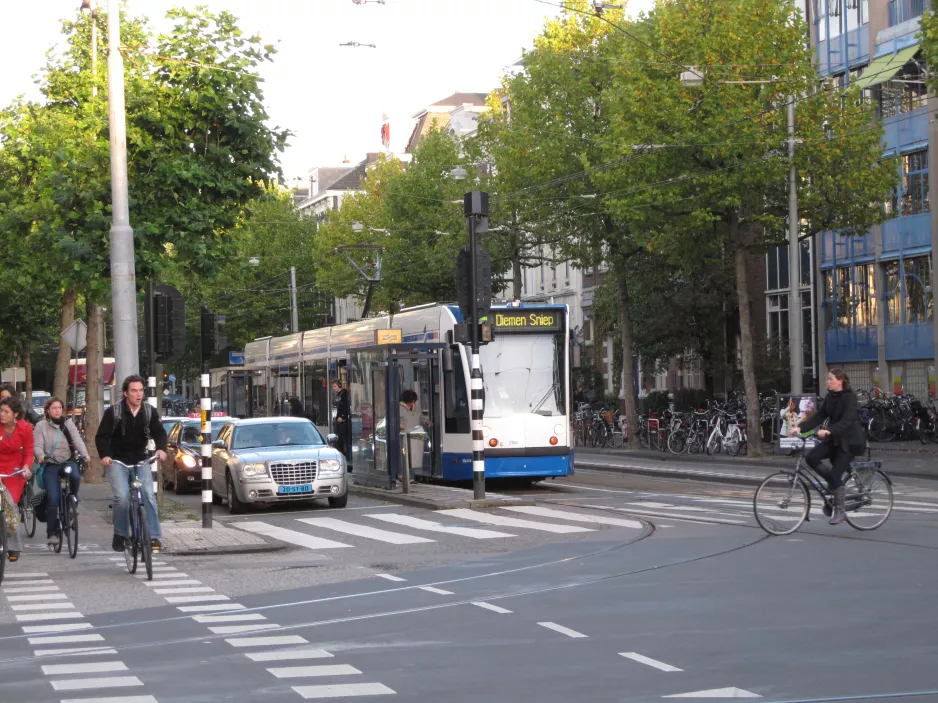 Amsterdam tram line 9 with low-floor articulated tram 2100 at Rembrandtplein (2009)