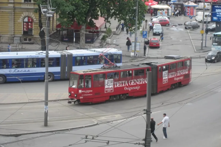 Belgrade tram line 9 with articulated tram 292 on Kalemegdan (2008)