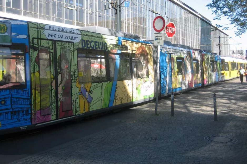 Berlin fast line M4 at S+U Alexanderplatz/Gontardstraße (2007)