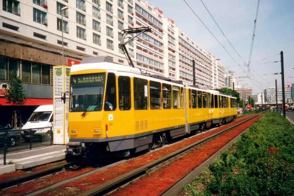 Berlin fast line M4  at Spandauer Str. / Marienkirche (2001)