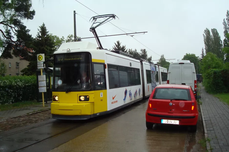 Berlin tram line 63 with low-floor articulated tram 1043 at Köpenick / Hirtestr. (2013)