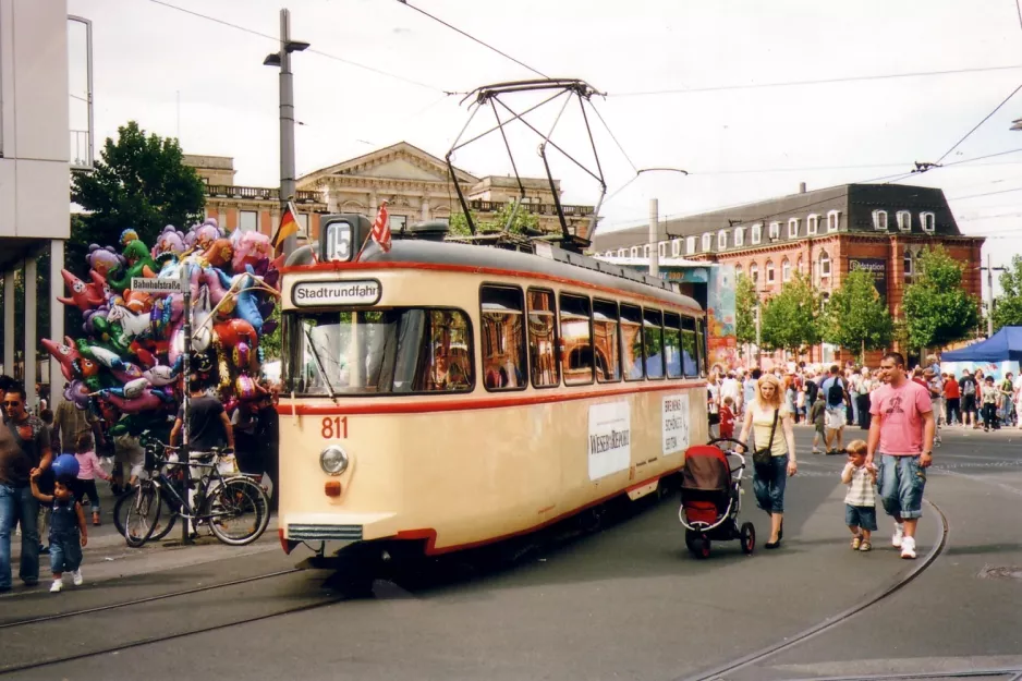 Bremen 15 Stadtrundfahrt with railcar 811 at Hauptbahnhof (2007)