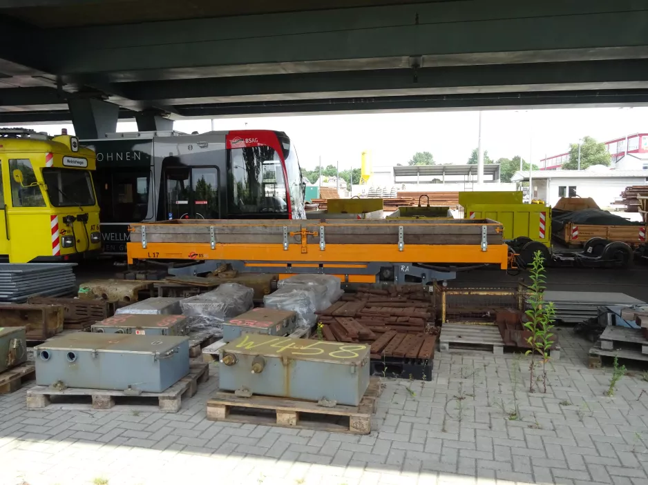 Bremen freight car L17 at BSAG - Zentrum (2021)