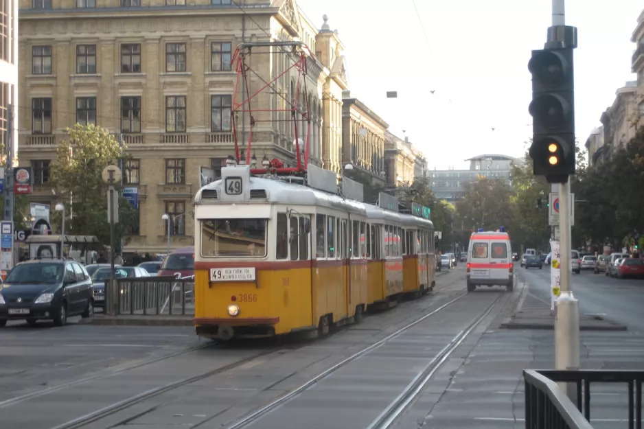 Budapest tram line 49 with railcar 3866 on Róbert Károly körút (2006)