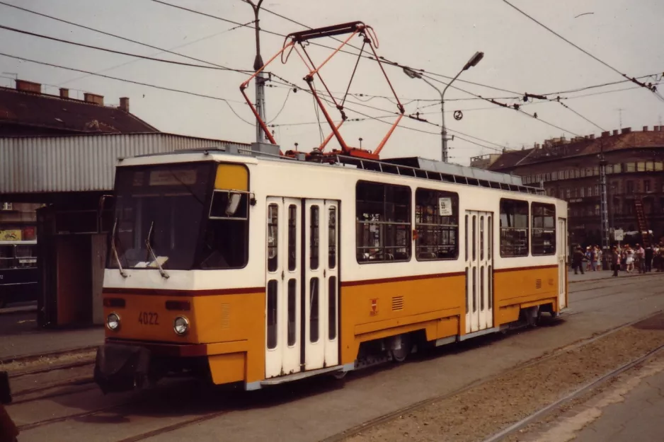 Budapest tram line 59 with railcar 4022 at Széll Kálmán tér (1983)