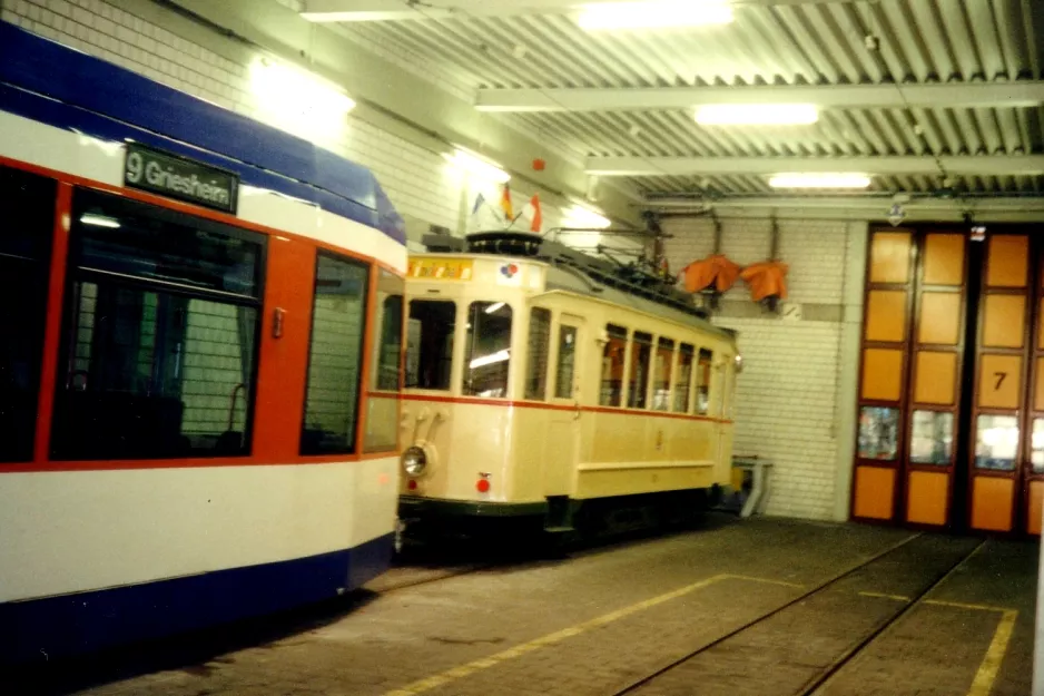 Darmstadt railcar 57 inside HEAR mobilo Böllenfalltor (2001)