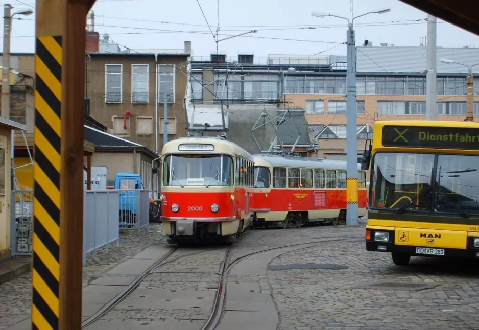 Dresden railcar 2000 at Betriebshof Trachenberge (2007)