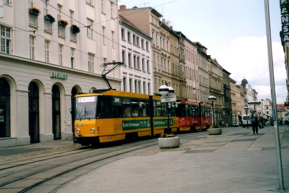 Görlitz tram line 2 with articulated tram 315 on Postplatz (2004)