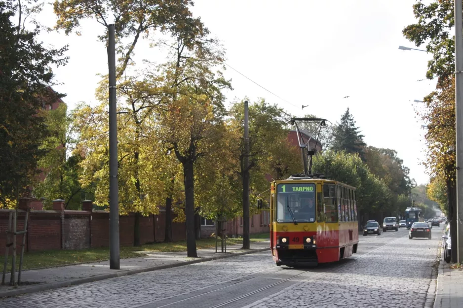 Grudziądz tram line 1 with railcar 49 on Józefa Wybickiego (2009)