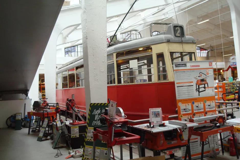 Hamburg railcar 3642 inside Bauhaus-Filiale Hmb-Nedderfeld (2015)