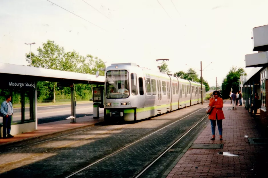 Hannover tram line 4 with articulated tram 2579 at Misburger Str. (2002)