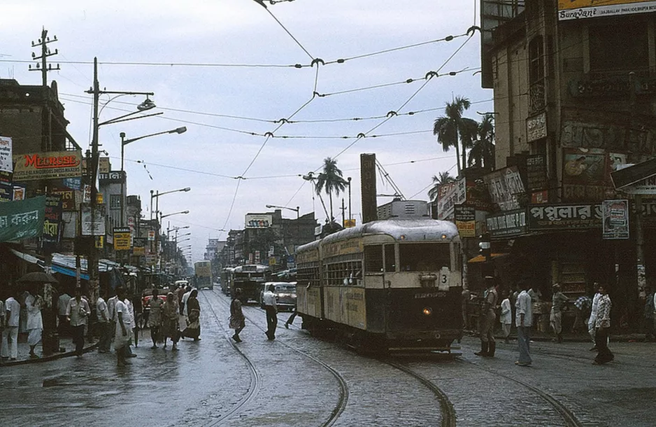 Kolkata tram line 3 at Shyambazar (1980)