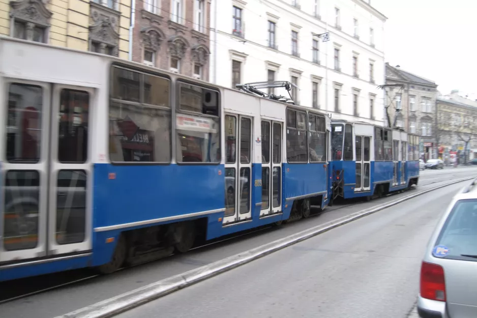 Kraków tram line 10 with railcar 803 near Stradom (2011)