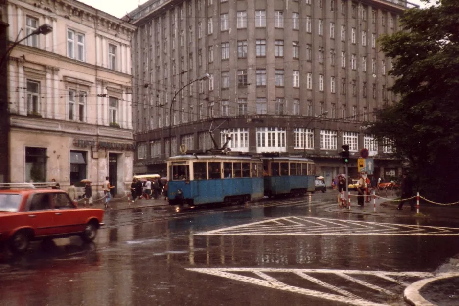 Kraków tram line 17 with railcar 145 on Basztowa (1984)