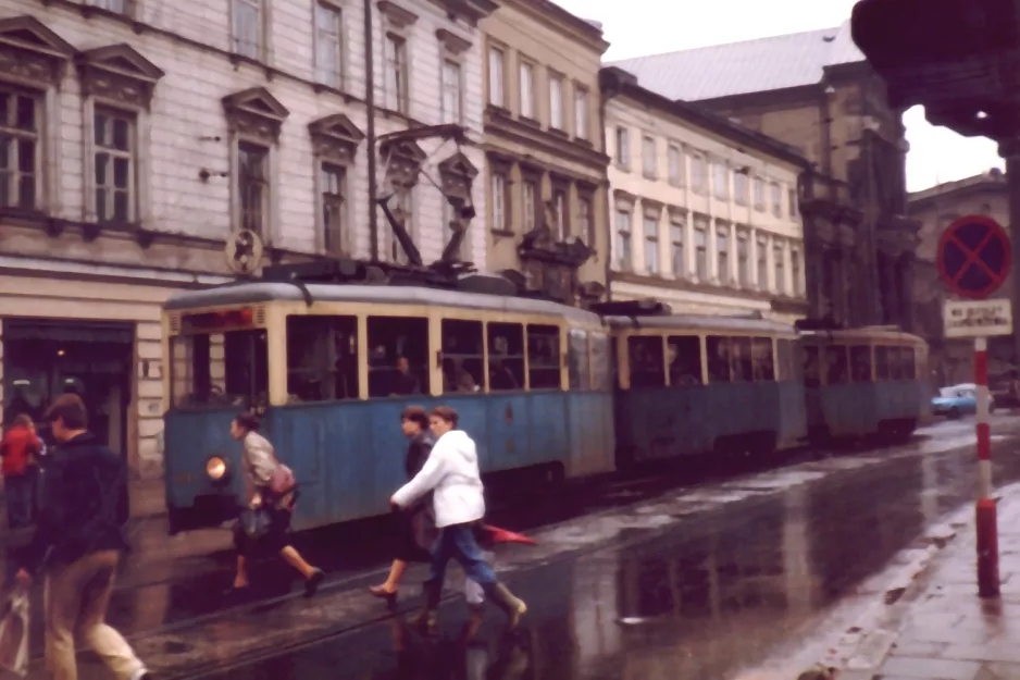 Kraków tram line 8 with railcar 109 on Stradomska (1984)