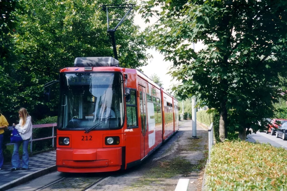 Mainz tram line 51 with low-floor articulated tram 212 at Poststr. / Finthen (2003)