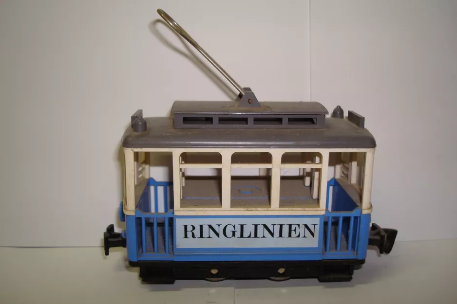 Model tram: Gothenburg, side view (1995)