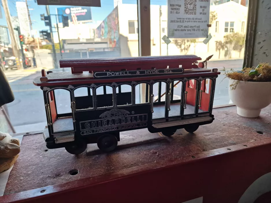 Model tram: San Francisco near 4th & Brannan (2023)