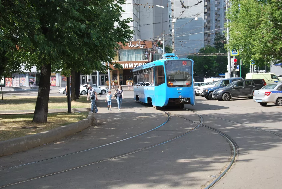 Moscow tram line 50 with railcar 4347 at Kałanczowskaja ulica (2018)