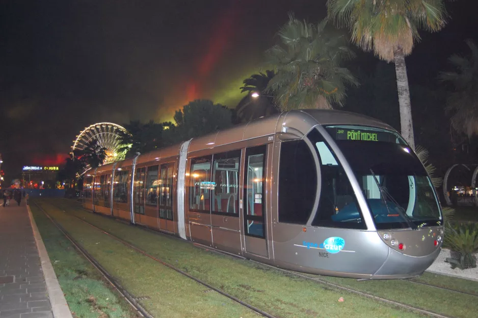 Nice tram line 1 with low-floor articulated tram 001 on Place Masséna (2010)