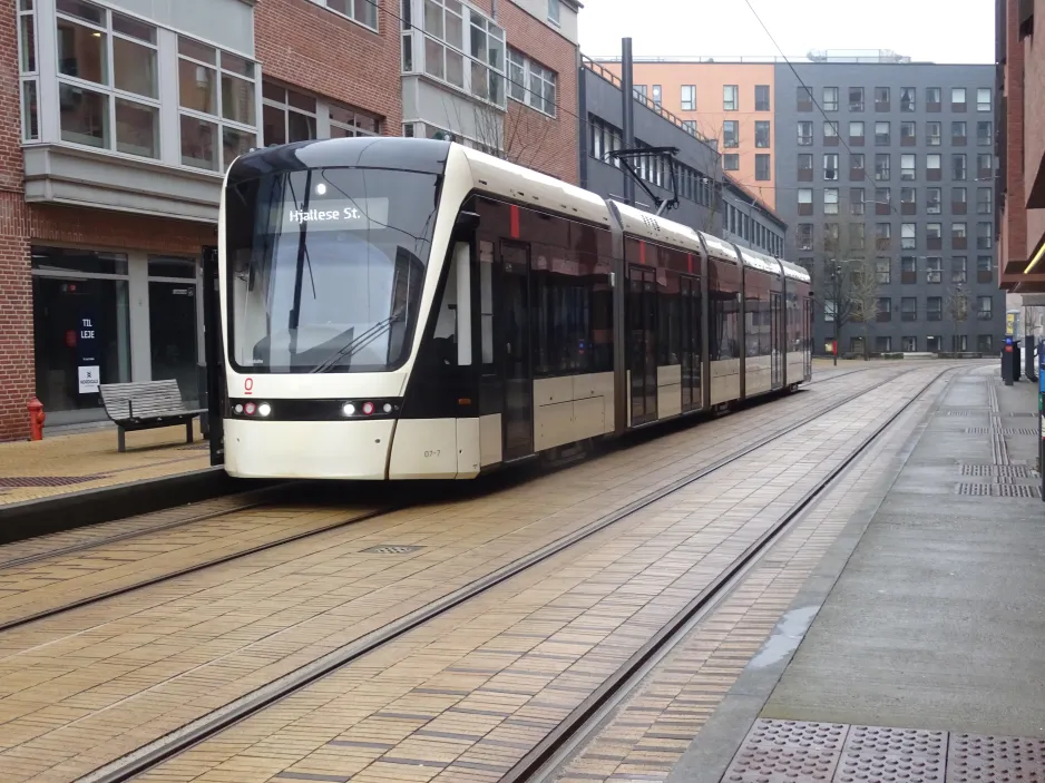 Odense with low-floor articulated tram 07 "Drømmen" at ODEON (2025)