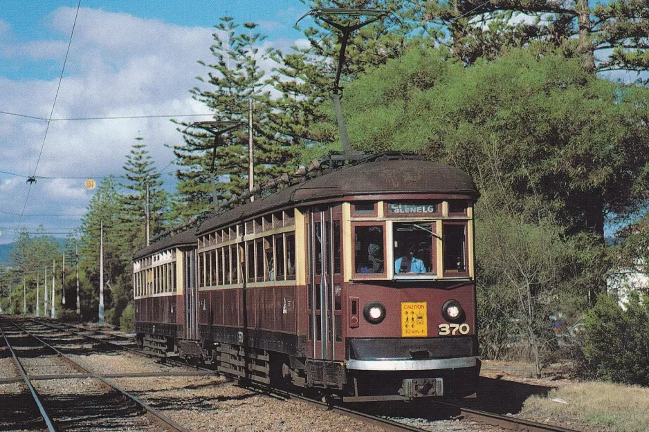 Postcard: Adelaide-Glenelg Tramway, electric tramcar 370 at Glenelg in April 1995.
 (1995)