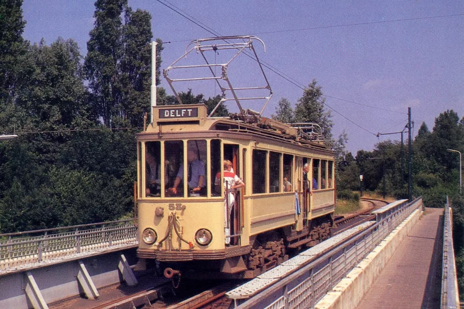 Postcard: Amsterdam museum line 30 with railcar 58 Viaduct van Schiphollijn (1984)