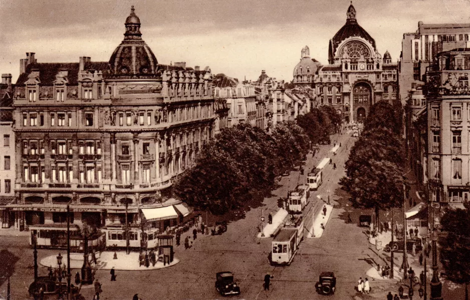 Postcard: Antwerp on Avenue Keyzer/De Keyzerlei (1950)