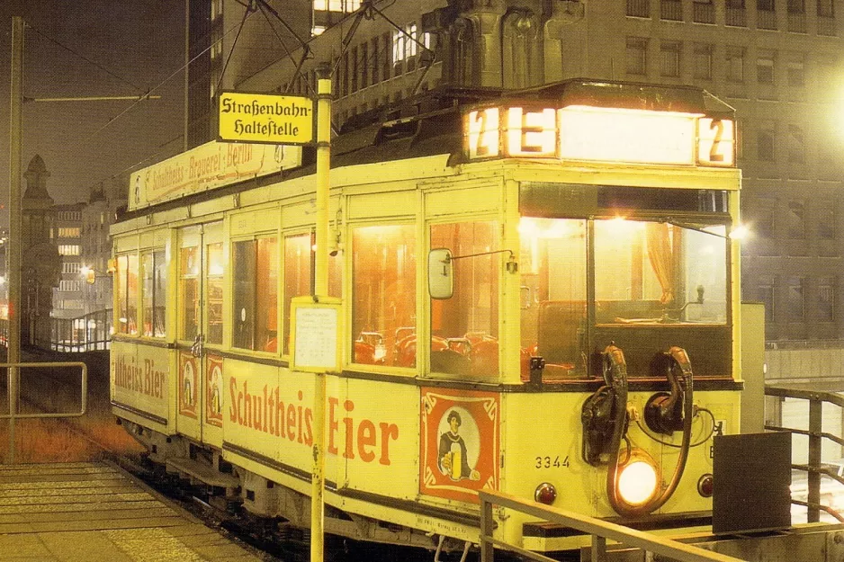 Postcard: Berlin E2 with railcar 3344 at Nollendorftplatz (1991)