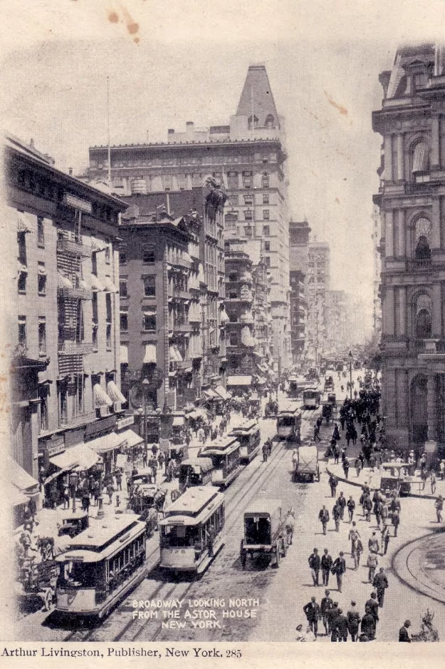 Postcard: Broadway looking north
 (1910)