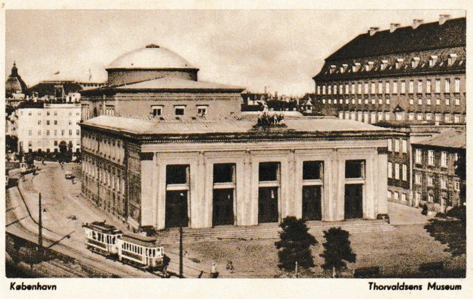 Postcard: Copenhagen by Thorvaldsens Museum (1915-1925)