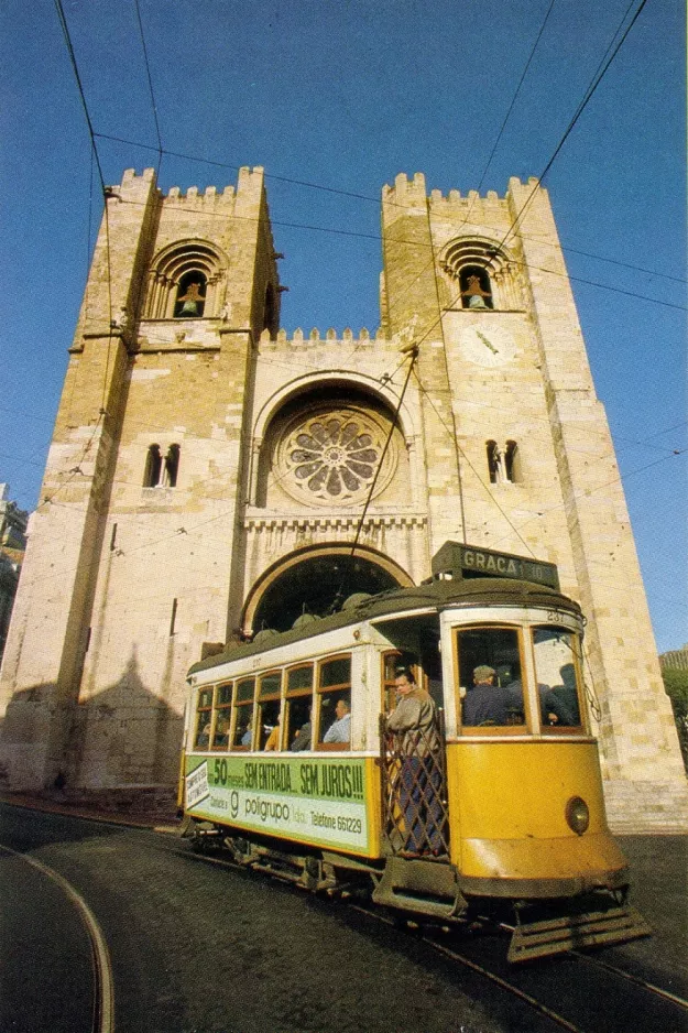 Postcard: Lisbon tram line 10/11 with railcar 237 by Sé (1980)