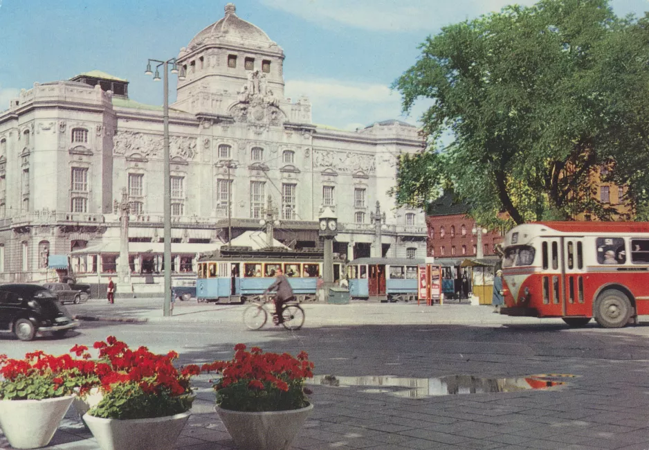 Postcard: Stockholm tram line 2 by Kungliga Dramatiska Teatern (1957)