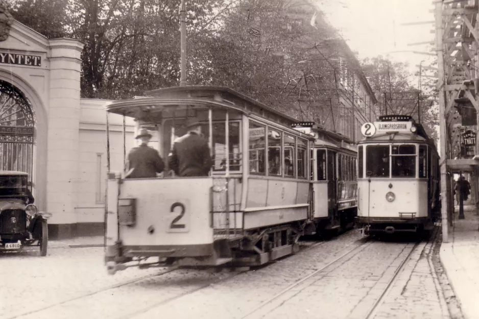 Postcard: Stockholm tram line 2 on Hantverkargatan (1920-1929)