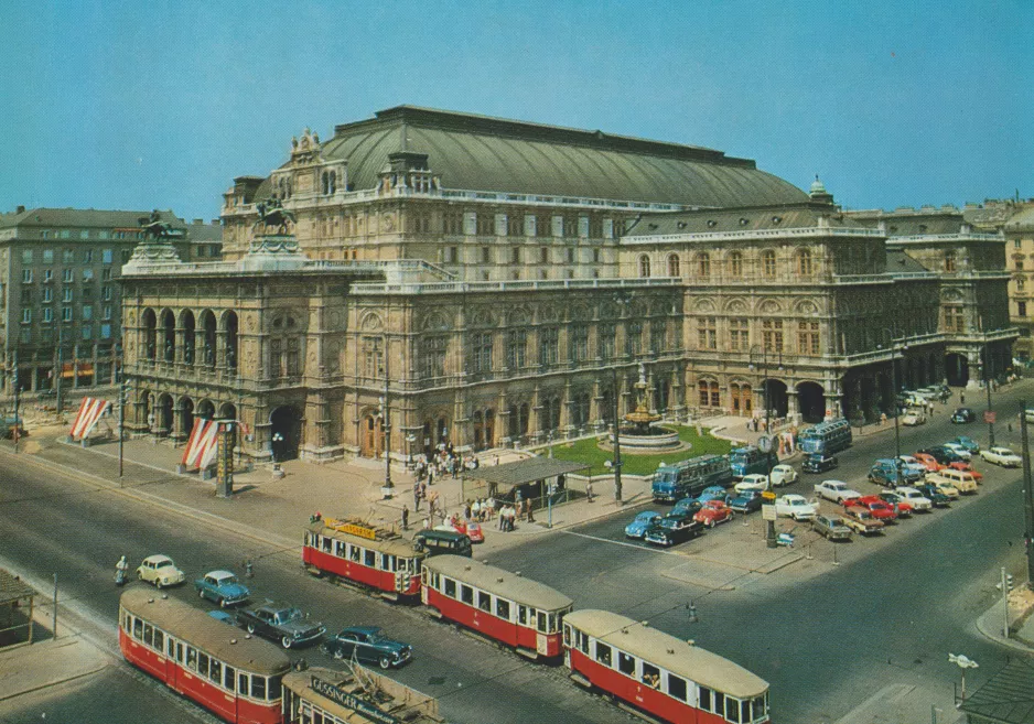 Postcard: Vienna outside Oper (Kärntner Ring) (1963)