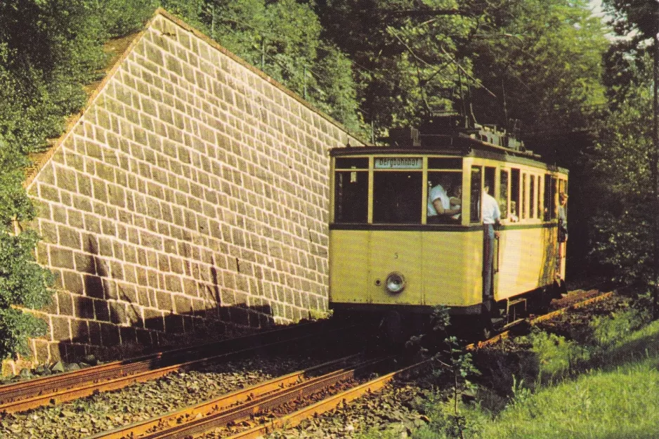 Postcard: Wuppertal Barmer Bergbahn with railcar Barmer Bergbahn 5 near Toelleturm (1958)