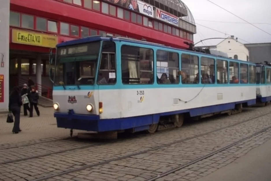 Riga tram line 7 with railcar 3-253 near 13.janvāra iela (2006)