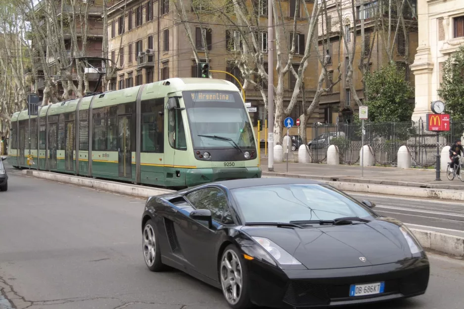 Rome tram line 8 with low-floor articulated tram 9250, the front Trastevere / Min Istruzione (2010)