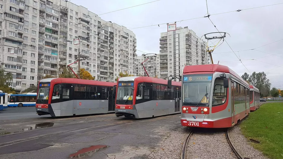 Saint Petersburg tram line 6 with railcar 3503 at Korablestroiteley (2017)