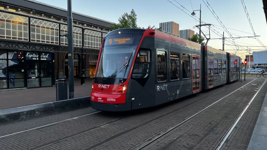 The Hague tram line 9 with low-floor articulated tram 5019 at Station Hollands Spoor (2022)