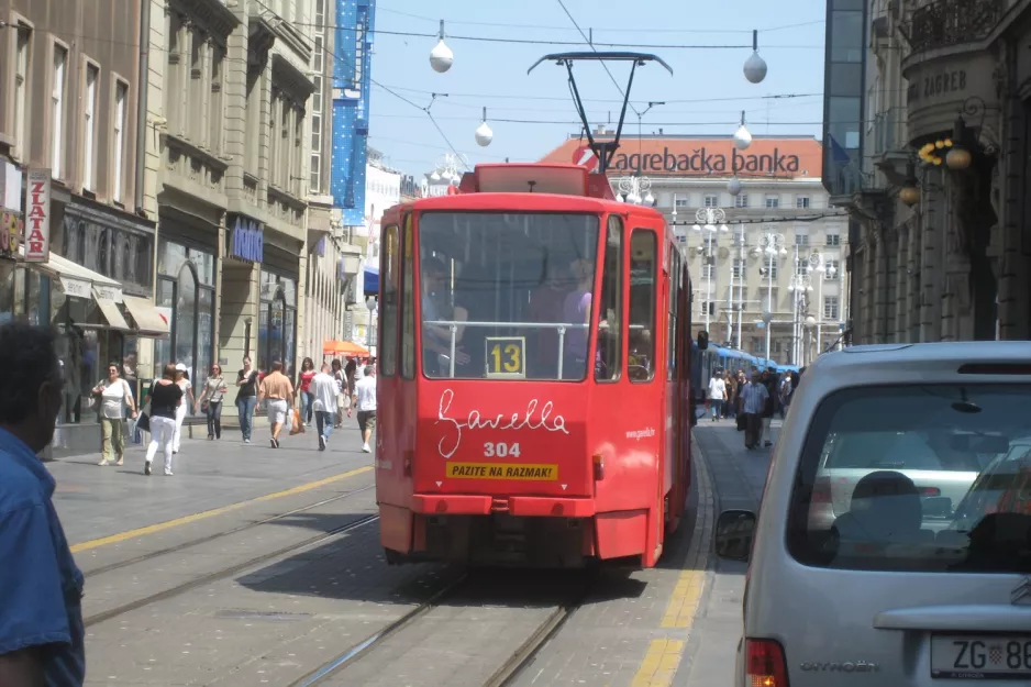 Zagreb tram line 13 with articulated tram 304 close by Trg bana Josipa Jelačića (2008)