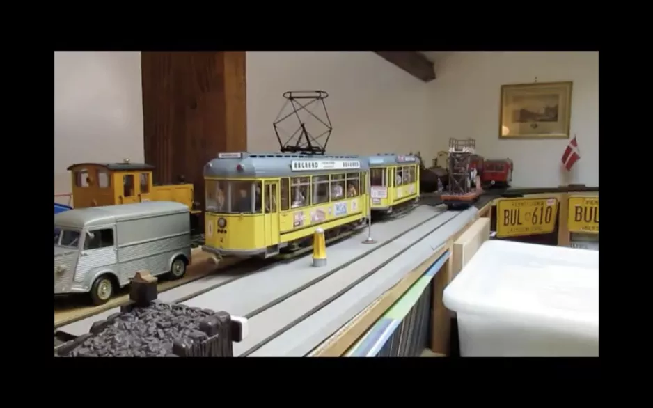 Aarhus tram: motor car and sidecar (2018)
