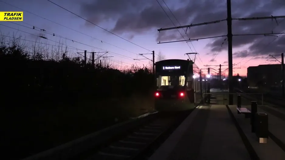 Evening operation on the light rail on Ring 3