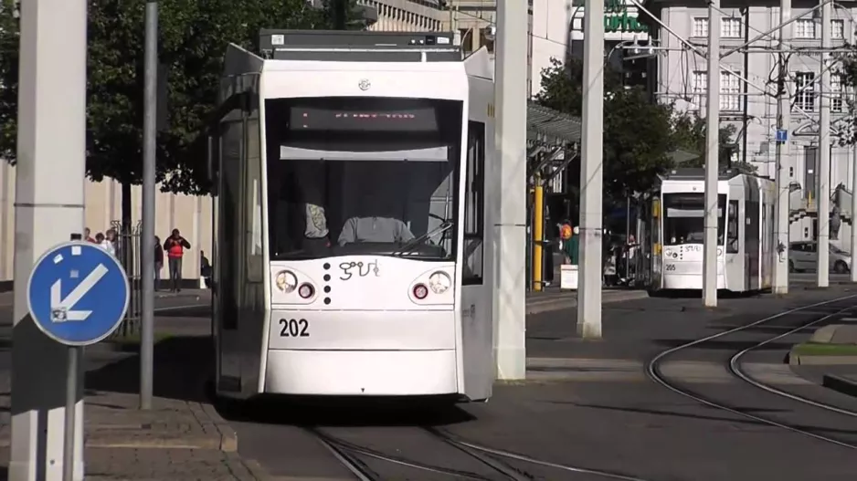 Gera tram, low-floor articulated railcar (2011)